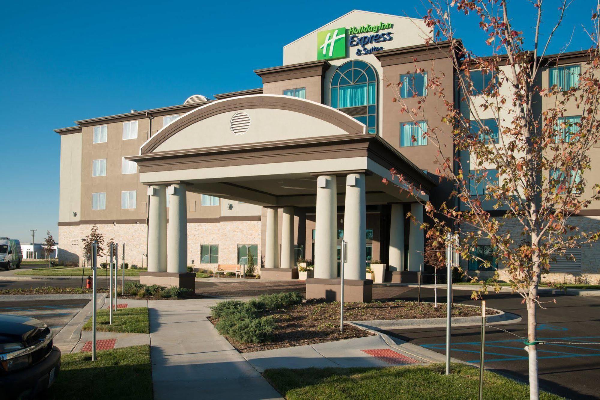 Holiday Inn Express Hotel & Suites North Kansas City By Ihg Eksteriør billede