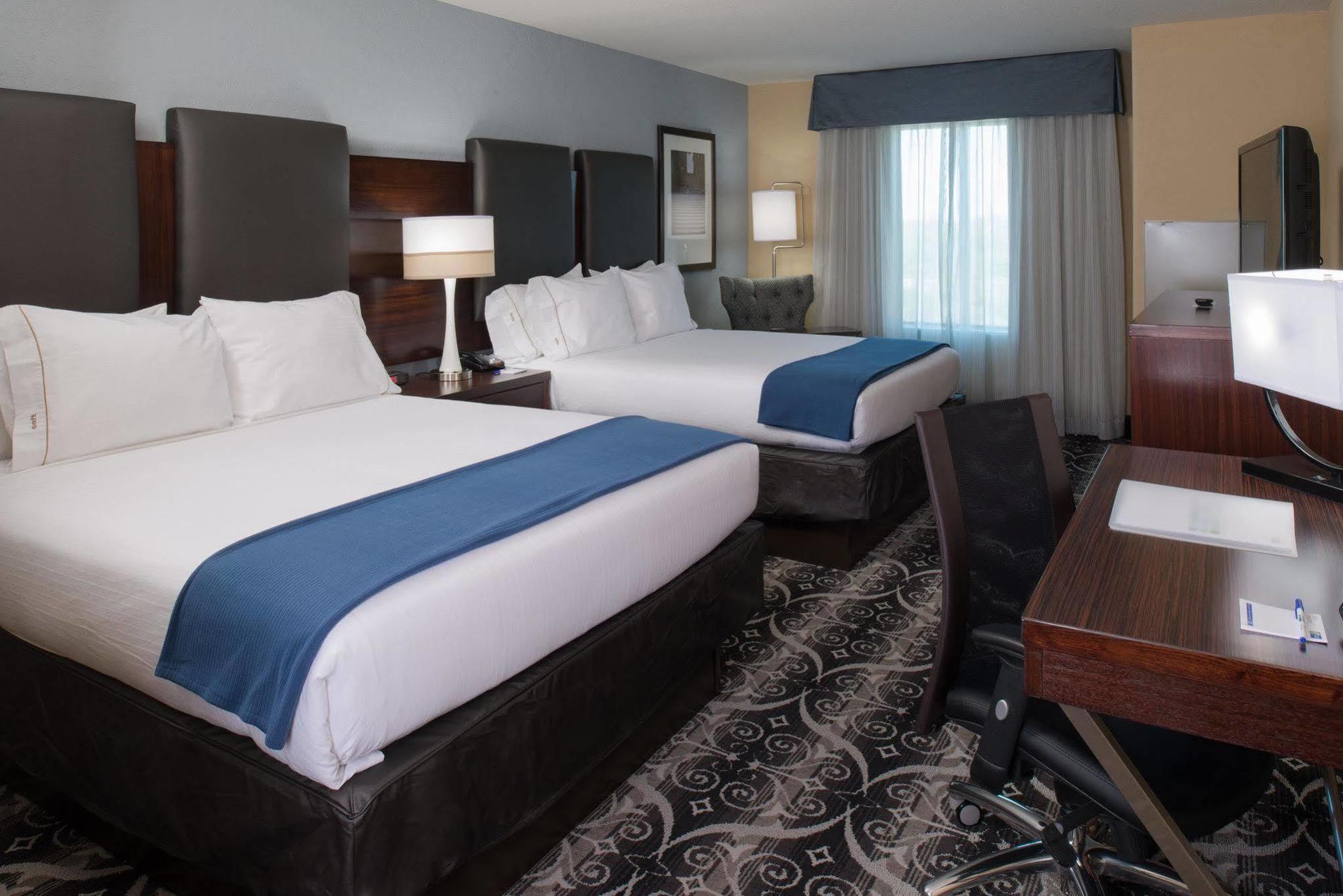 Holiday Inn Express Hotel & Suites North Kansas City By Ihg Eksteriør billede