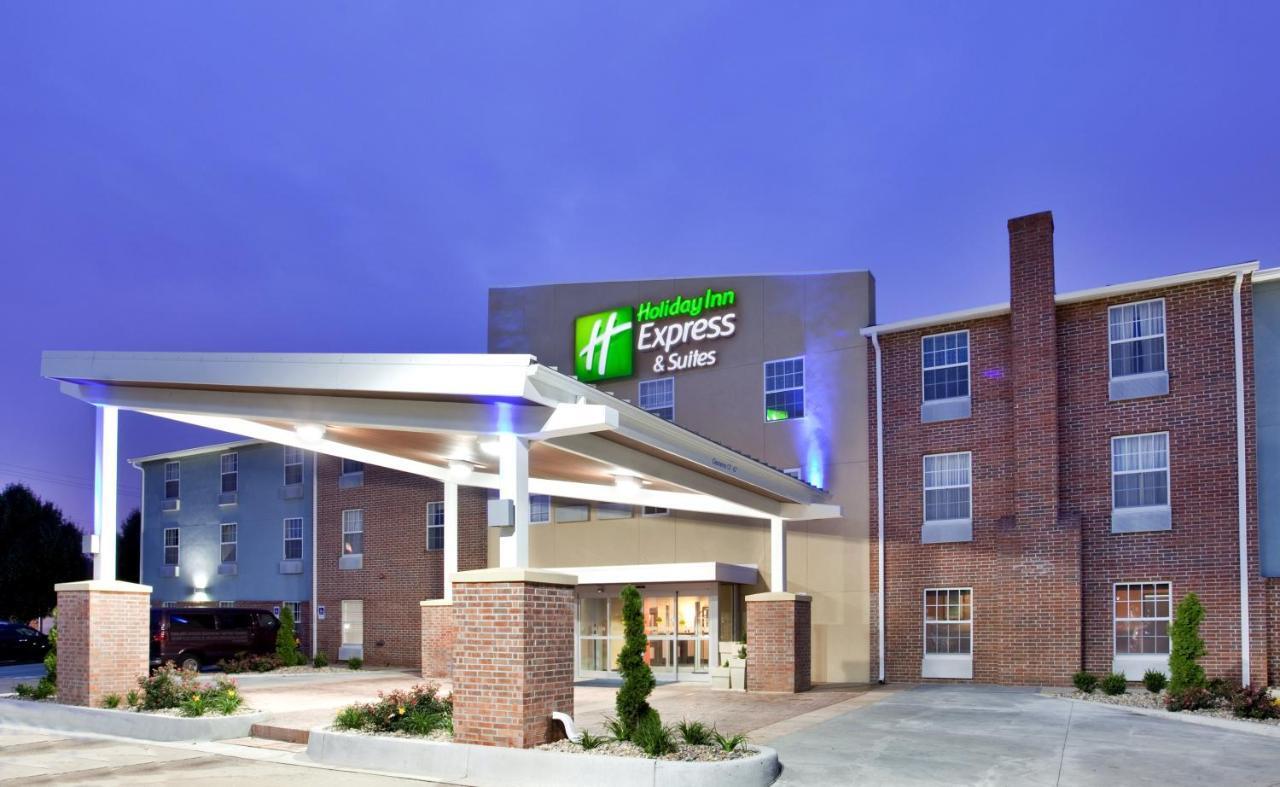 Holiday Inn Express Hotel & Suites North Kansas City By Ihg Eksteriør billede