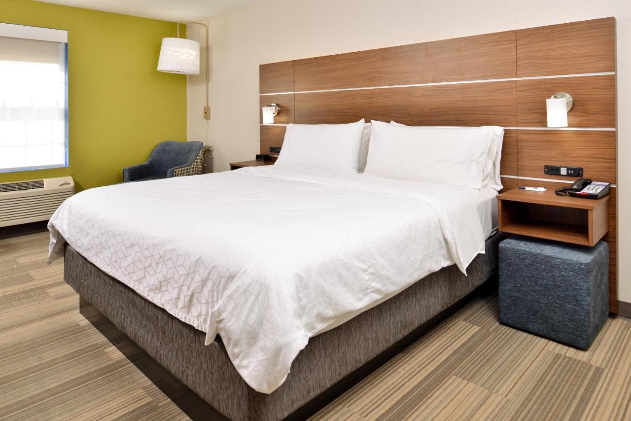 Holiday Inn Express Hotel & Suites North Kansas City By Ihg Eksteriør billede