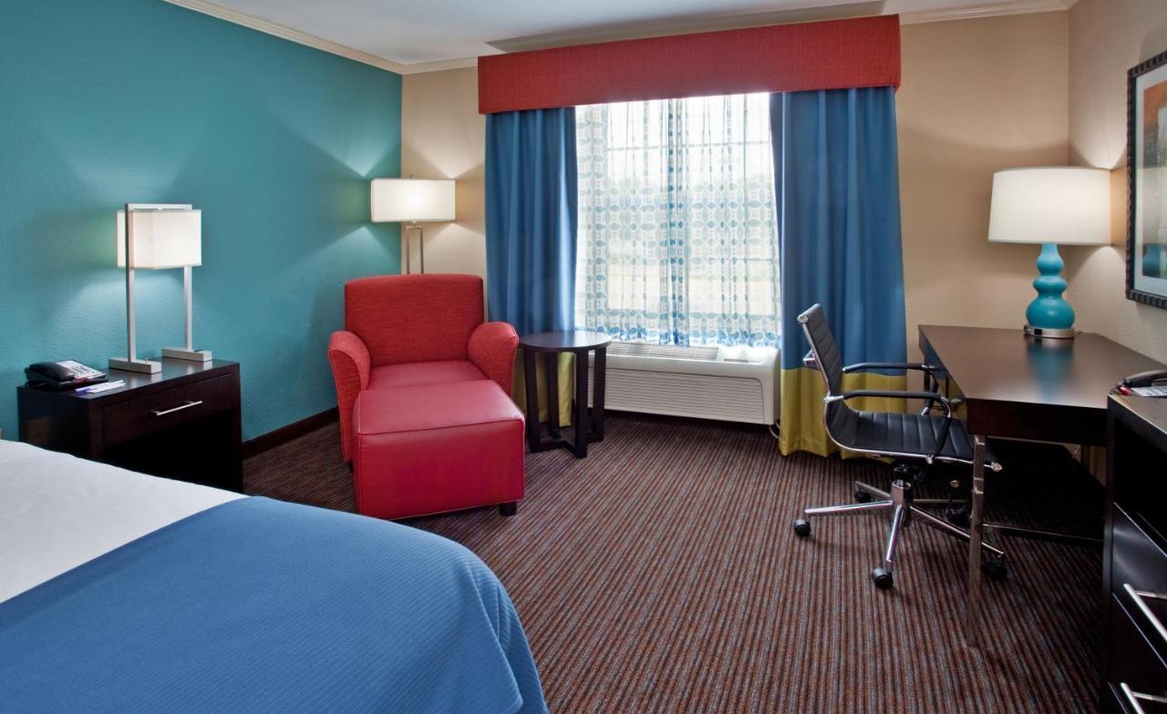 Holiday Inn Express Hotel & Suites North Kansas City By Ihg Eksteriør billede